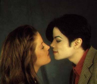 OJKXBGTOSEFGJMEUEKH - Michael Jackson shi Lisa-Marie Presley