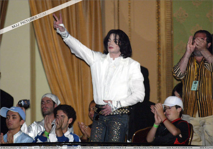 FFBIUBAMYYQHDGXAEJU - Michael Jackson s Birthday