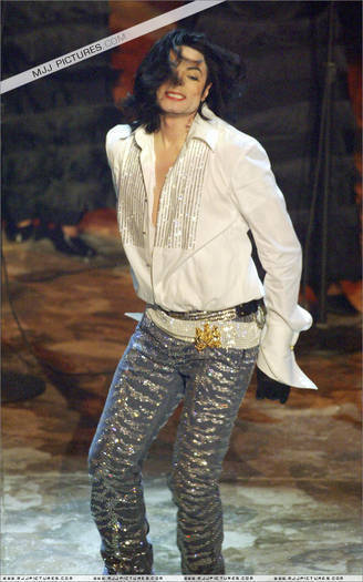 KGWLSHTMNBDXRQCVFYN - Michael Jackson s Birthday