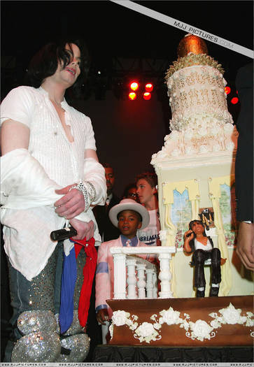 NMSWMZFWRJFCSBZSAYV - Michael Jackson s Birthday