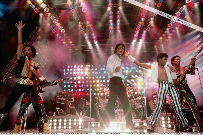 XVOYLOBMCIAFXDOSMSG - Michael Jackson in concerte