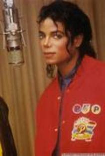 OSFDSOCAKHPVCVWTNQQ - Michael Jackson In Studioul De Inregistrari