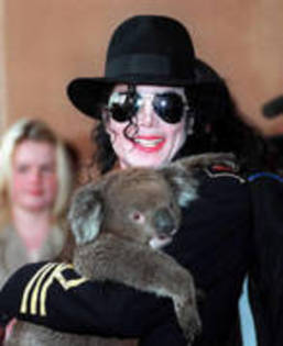 VFVCZNUAAWPFODGRQJC - Michael Jackson shi animalele sale