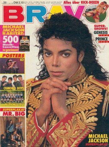 CMEQNFCHIQIDTAYEUFW - Michael Jackson In Reviste