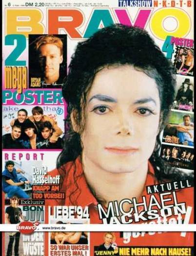 MRHSQSBEPLOWCYTFOXS - Michael Jackson In Reviste