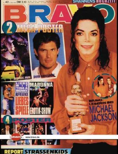 OWAUIVVXGAIVHRXXSMR - Michael Jackson In Reviste