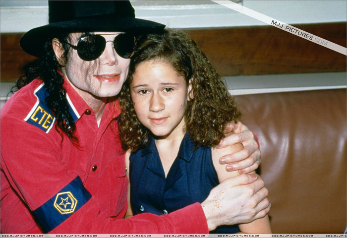 005 - Michael Jackson Printre Copii
