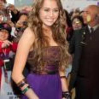 Miley_Cyrus_1241615847_4