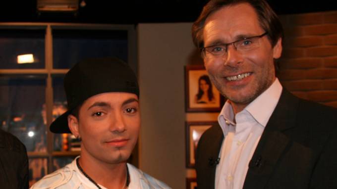 RZMWMKBGFFNEFOICTWM - Omer Bhatti