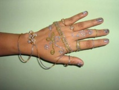 Heena-13