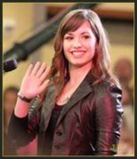UQJAWXNQYSPGIRKETNT - Demi Lovato