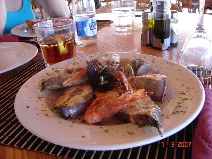 DSC04564; Platou cu peste si fructe de mare
