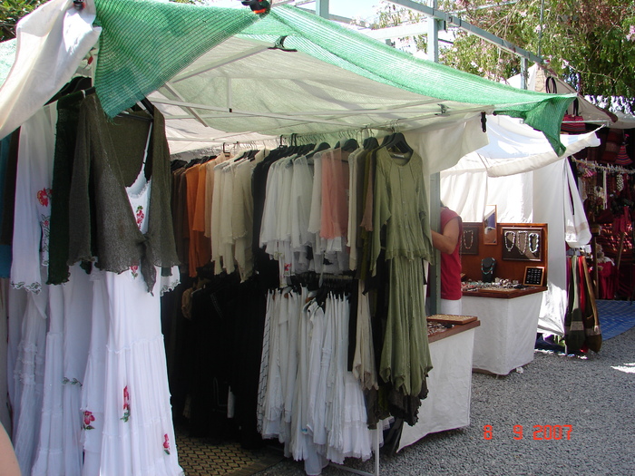 DSC04612; In bazarul hppiotilor
