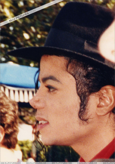 002 - Michael Jackson