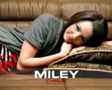 Miley Cyrus Wallpaper #4 - miley cyrus