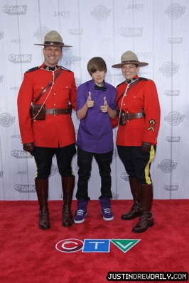  - 0_0 The Juno Awards Arrivals 0_0