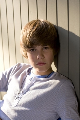 ~~ JusStiN BieEbEr ~~ - o_JuStiN phOtOshOoT 39_o