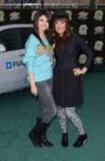 images (1) - Demi Lovato And selena Gomez