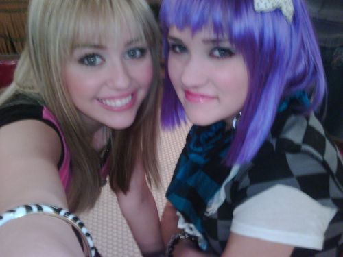 Miley_Cyrus_Emily_Osment - emily osmen miley cyrus si mitchel musso