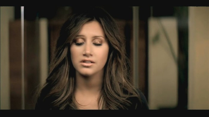 bscap0089 - Ashley Tisdale-Its alright its ok