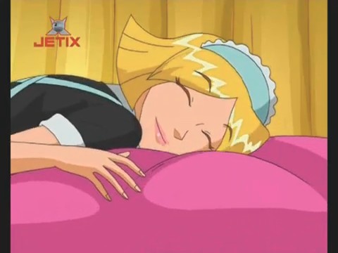 bscap0311 - Spioanele