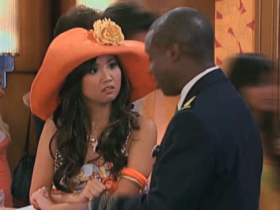 bscap0075 - The suite life on Deck Episode 01