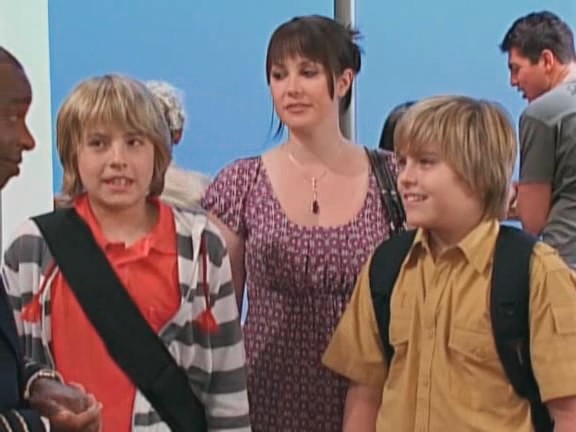 bscap0176 - The suite life on Deck Episode 01