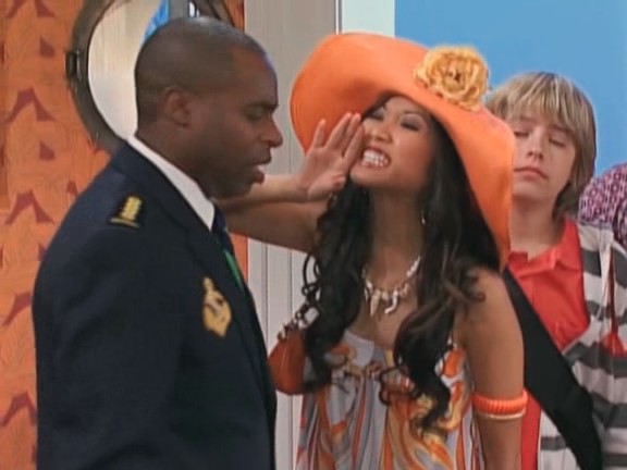 bscap0192 - The suite life on Deck Episode 01