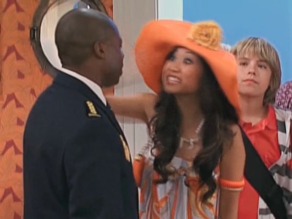 bscap0195 - The suite life on Deck Episode 01