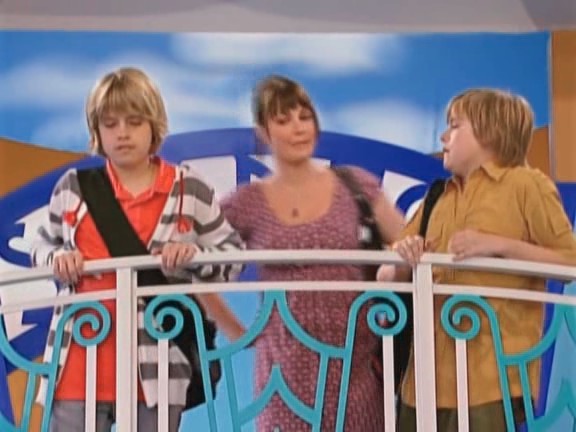 bscap0376 - The suite life on Deck Episode 01