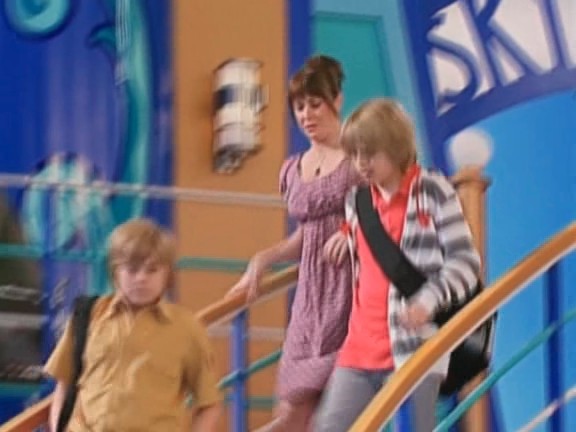bscap0386 - The suite life on Deck Episode 01