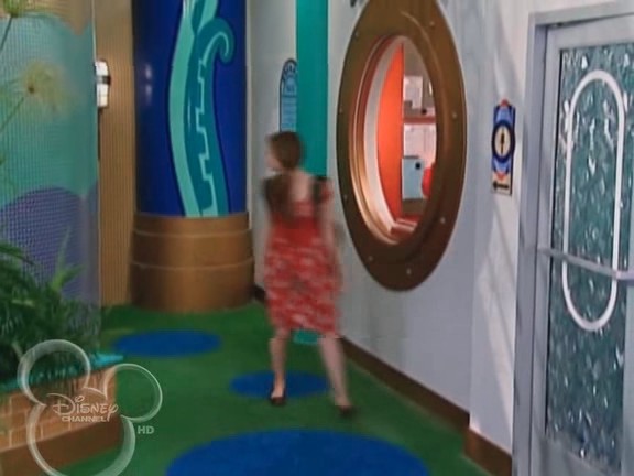 bscap0591 - The suite life on Deck Episode 01