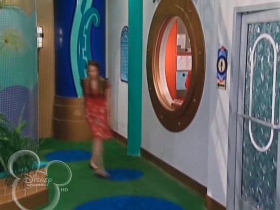 bscap0592 - The suite life on Deck Episode 01