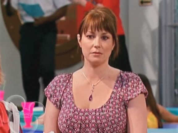 bscap0628 - The suite life on Deck Episode 01