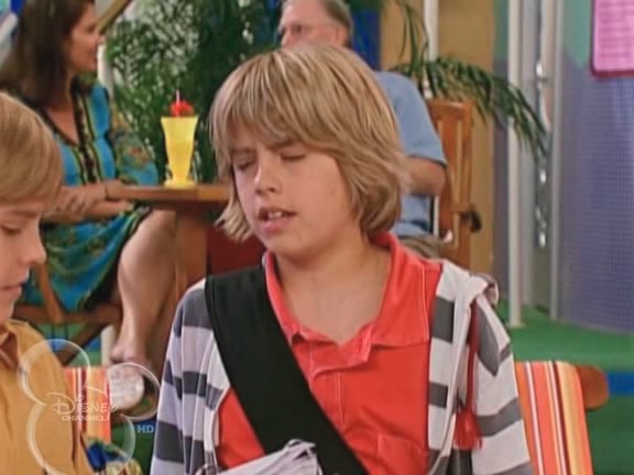 bscap0647 - The suite life on Deck Episode 01
