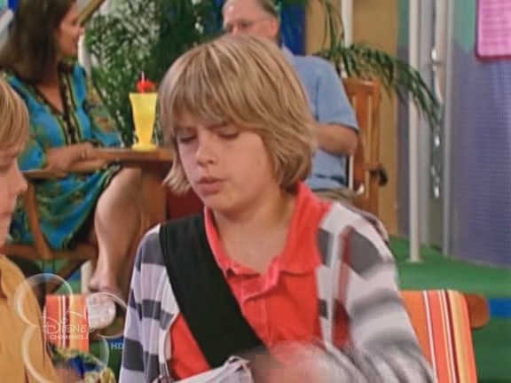 bscap0649 - The suite life on Deck Episode 01