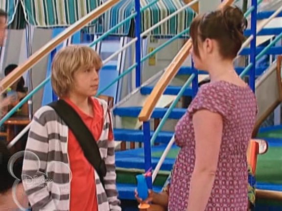 bscap0689 - The suite life on Deck Episode 01