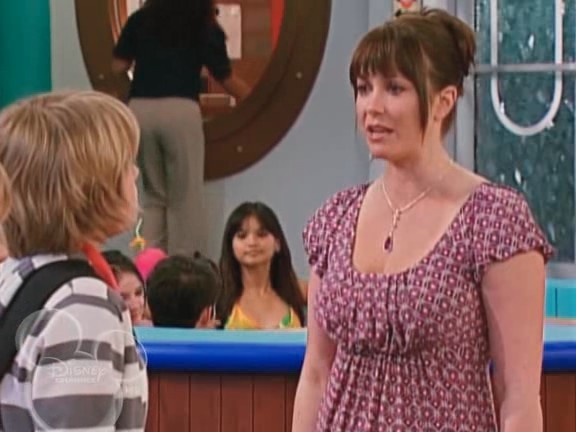 bscap0693 - The suite life on Deck Episode 01