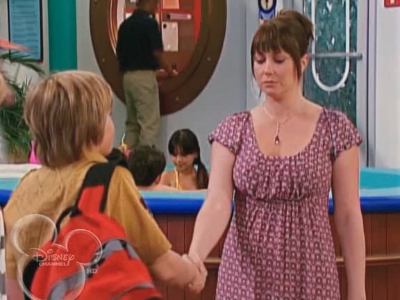 bscap0762 - The suite life on Deck Episode 01
