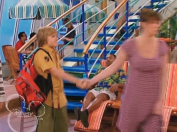 bscap0765 - The suite life on Deck Episode 01