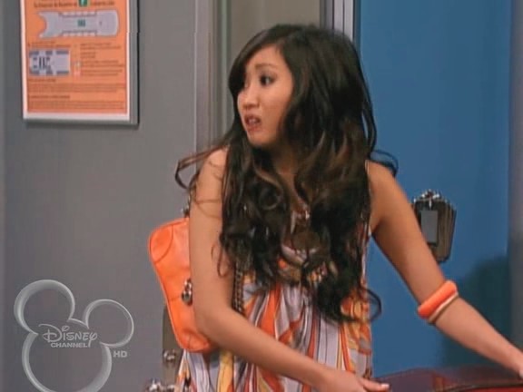 bscap0783 - The suite life on Deck Episode 01