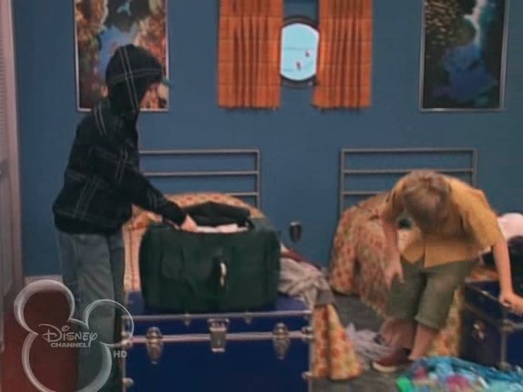 bscap1056 - The suite life on Deck Episode 01
