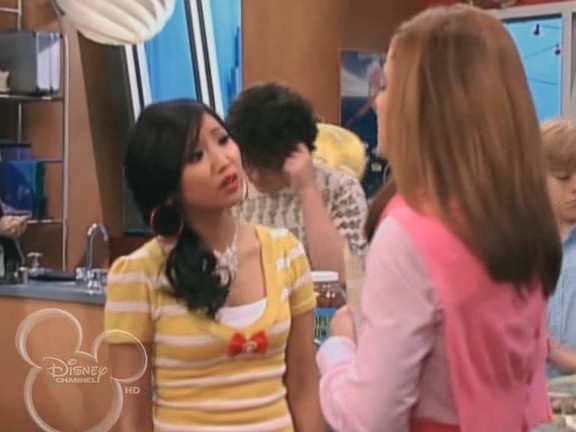 bscap1228 - The suite life on Deck Episode 01