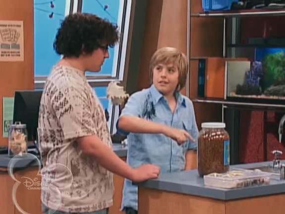 bscap1235 - The suite life on Deck Episode 01
