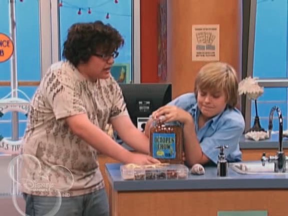 bscap1263 - The suite life on Deck Episode 01