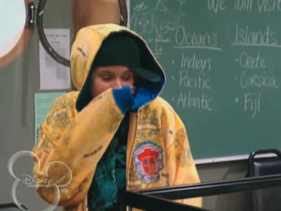 bscap1298 - The suite life on Deck Episode 01