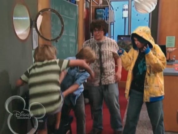 bscap1356 - The suite life on Deck Episode 01