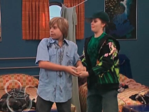 bscap1539 - The suite life on Deck Episode 01