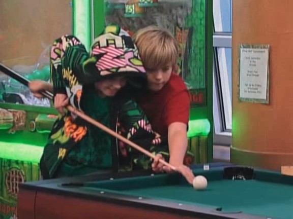 bscap1592 - The suite life on Deck Episode 01