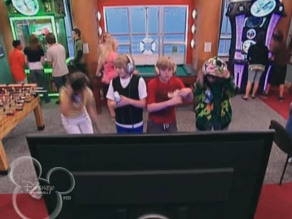 bscap1624 - The suite life on Deck Episode 01
